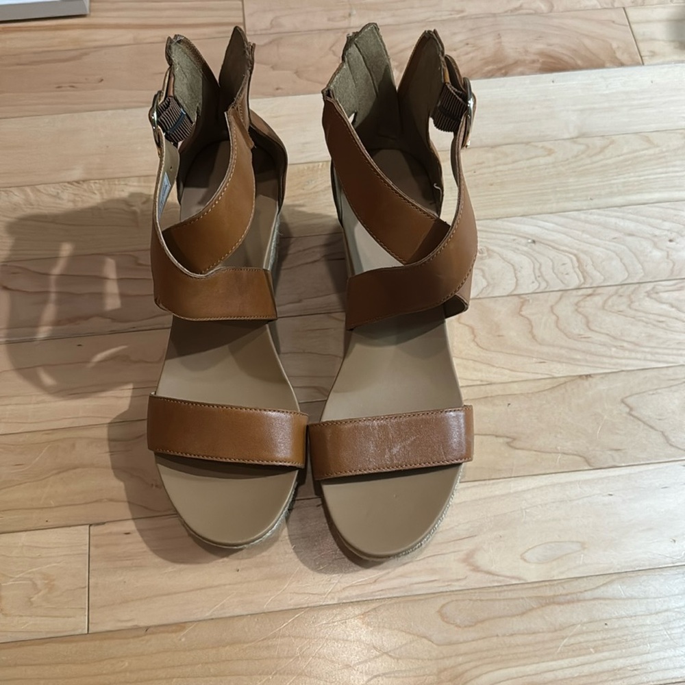 UGG Hydla Ankle Strap Wedge Sandals